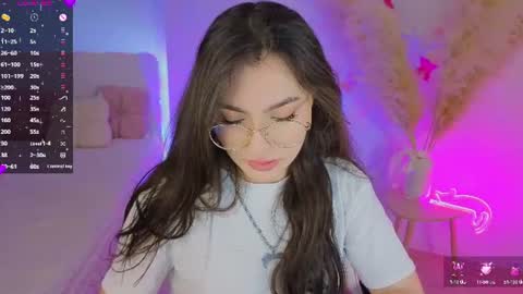 Snapshot of medina_andress chatting on June 23, 9:13 pm Dina online show from June 23, 9:13 pm