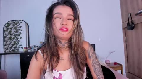 medussa13 online show from April 18, 12:09 pm