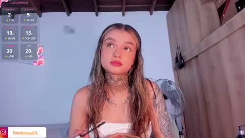 medussa13 online show from June 20, 12:08 pm