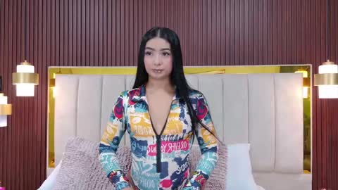 Carolina Paez online show from June 2, 12:29 pm