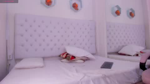 Megan online show from April 9, 11:43 pm