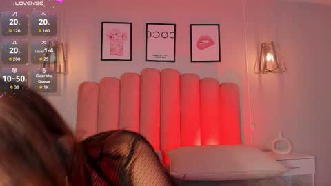 MEGAN online show from April 4, 4:37 pm