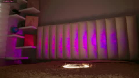 Snapshot of megan_moore__ chatting on February 5, 12:43 pm online show from February 5, 12:43 pm