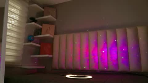 Snapshot of megan_moore__ chatting on February 9, 12:31 pm online show from February 9, 12:31 pm