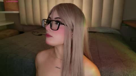 Snapshot of megan_moore__ chatting on April 8, 2:17 pm online show from April 8, 2:17 pm