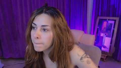                 Laura                 online show from May 30, 11:57 pm