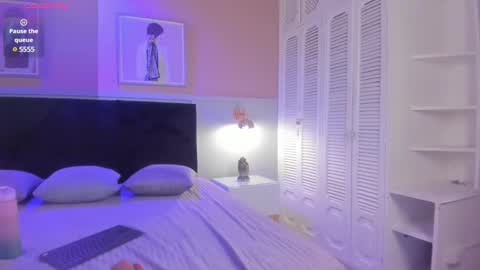 Jazmin  online show from January 17, 8:55 pm