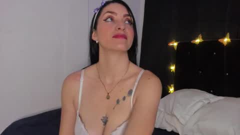 Megan Hofman online show from March 17, 12:04 am