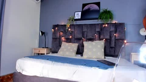 MEGAN online show from April 7, 2:45 am