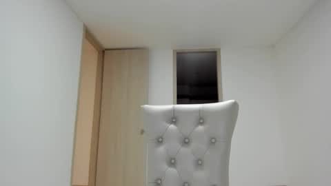 meganmir1 online show from November 1, 4:14 am