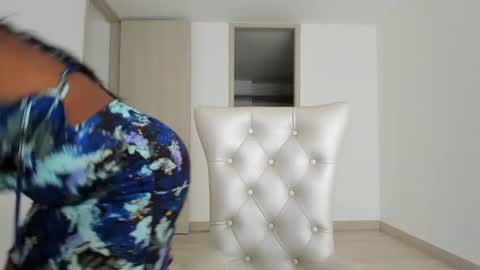 meganmir1 online show from November 1, 4:20 pm