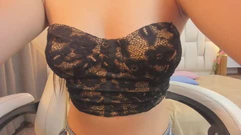 Megan Queen online show from April 21, 12:00 pm