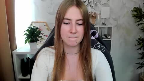 Megan online show from October 7, 12:24 pm