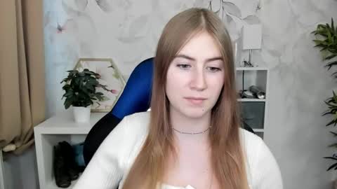 Megan online show from November 11, 1:44 pm