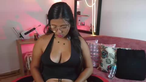 Snapshot of meggan_greey chatting on July 30, 10:53 pm Your best slave online show from July 30, 10:53 pm