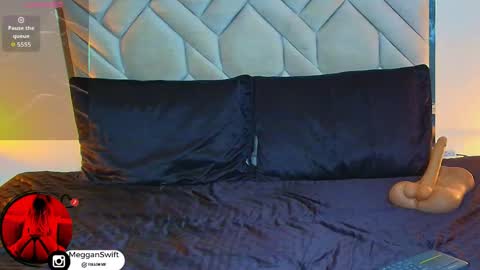 Megan 3 online show from May 3, 5:02 am