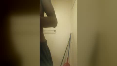 Snapshot of mel_hart_jr chatting on July 19, 8:45 pm mel_hart_jr online show from July 19, 8:45 pm