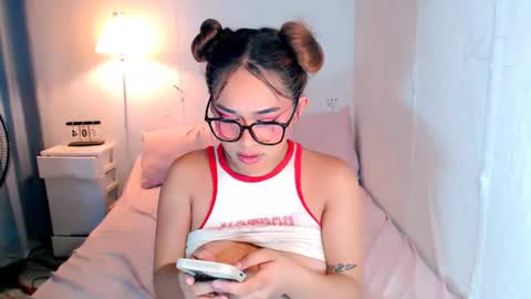 mel_rai14 online show from July 7, 7:23 am
