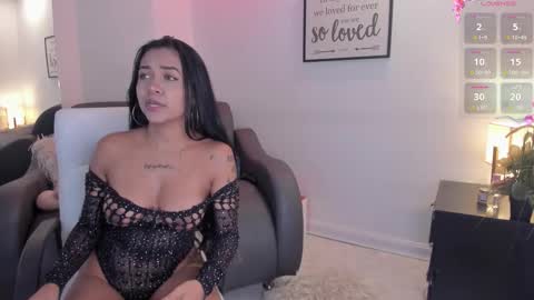 melan_owen online show from November 14, 11:42 am