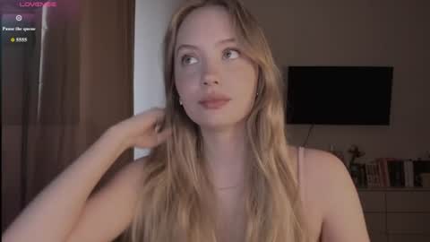 melanie__murr online show from June 13, 10:46 am
