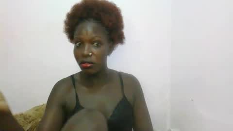melanie_bae1 online show from May 12, 7:44 pm