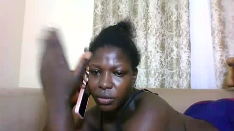 melanie_bae1 online show from July 16, 5:24 am