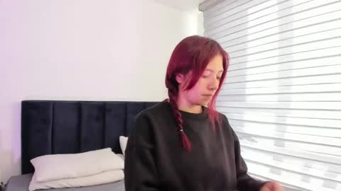 Melanie roux  online show from June 2, 12:29 pm