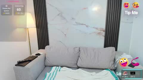 Melanie online show from November 9, 1:31 pm