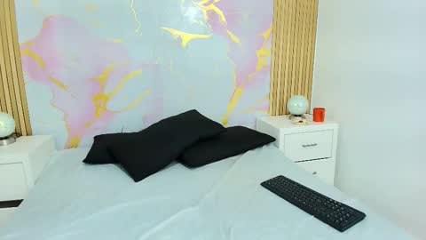 Melanie online show from January 17, 8:56 pm