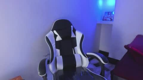 Snapshot of melisa_14 chatting on February 28, 11:44 am Melisa online show from February 28, 11:44 am