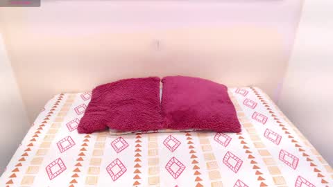 Snapshot of melisa_torrez chatting on May 8, 11:37 am melisa online show from May 8, 11:37 am