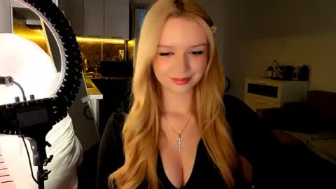 Mel or Lissa 3 Welcome here online show from July 10, 5:15 pm