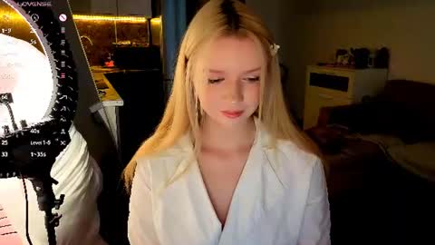 Mel or Lissa 3 Welcome here online show from July 15, 6:13 pm