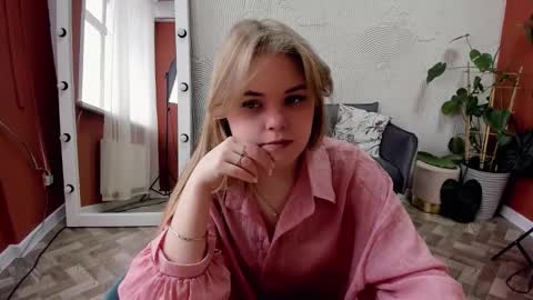 Snapshot of melissa_199 chatting on November 11, 7:30 am Sophia online show from November 11, 7:30 am