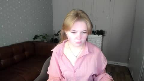 Snapshot of melissa_199 chatting on February 4, 8:20 am Sophia online show from February 4, 8:20 am