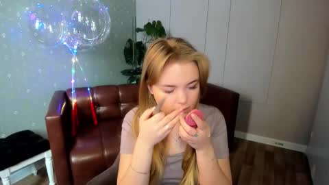 Snapshot of melissa_199 chatting on February 10, 6:28 am Sophia online show from February 10, 6:28 am