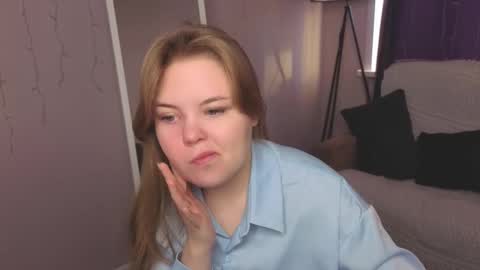 Snapshot of melissa_199 chatting on February 20, 5:04 am Sophia online show from February 20, 5:04 am