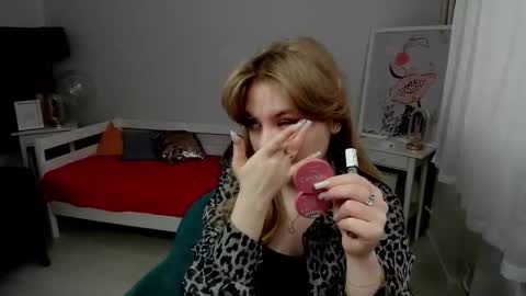 Snapshot of melissa_199 chatting on March 3, 5:35 am Sophia online show from March 3, 5:35 am