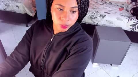 Snapshot of melissa_23_ chatting on October 22, 11:21 am melissa_23_ online show from October 22, 11:21 am