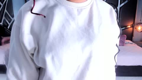 Snapshot of melissa_23_ chatting on November 19, 11:54 am melissa_23_ online show from November 19, 11:54 am