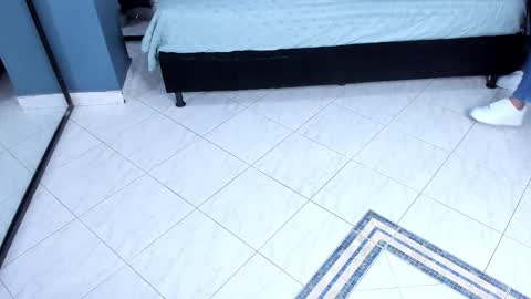 Snapshot of melissa_23_ chatting on November 21, 11:42 am melissa_23_ online show from November 21, 11:42 am