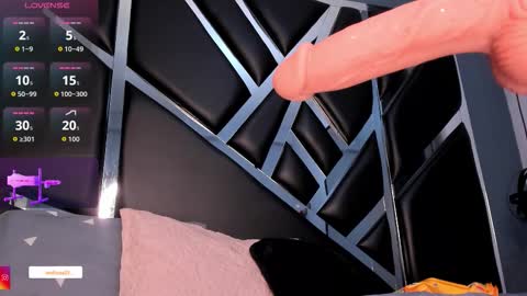 Snapshot of melissa_23_ chatting on January 10, 11:34 am melissa_23_ online show from January 10, 11:34 am