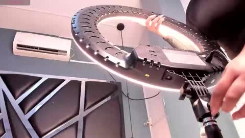 Snapshot of melissa_23_ chatting on February 15, 11:30 am melissa_23_ online show from February 15, 11:30 am