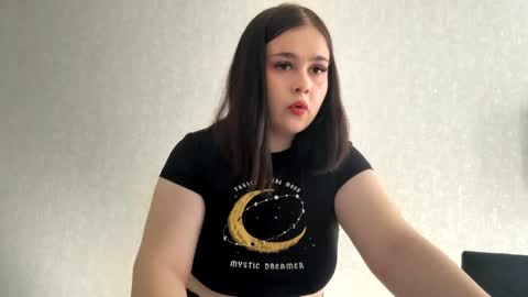 Melissa online show from April 2, 9:07 am