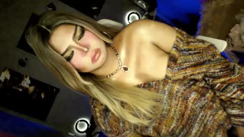 Snapshot of melissa_fox_xxx chatting on July 16, 1:33 am Melissa online show from July 16, 1:33 am