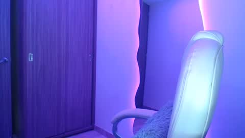 Lau   online show from March 11, 5:02 pm