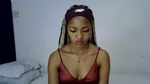 Snapshot of melissah_hot chatting on July 18, 7:34 am melissah_hot online show from July 18, 7:34 am