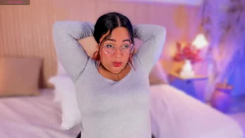 M E L I S S A  online show from April 2, 11:52 am