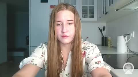 Snapshot of melissalii chatting on July 18, 10:08 am melissalii online show from July 18, 10:08 am