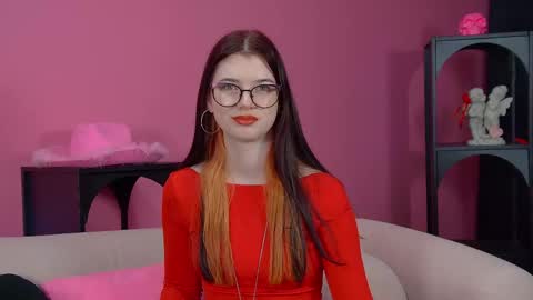 Melissa online show from March 18, 8:12 pm